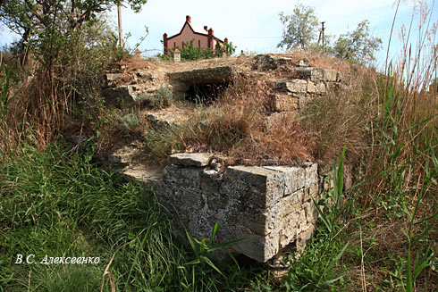 Развалины у села Миндальное