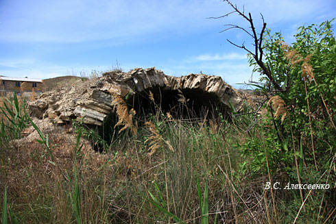 Развалины у села Миндальное